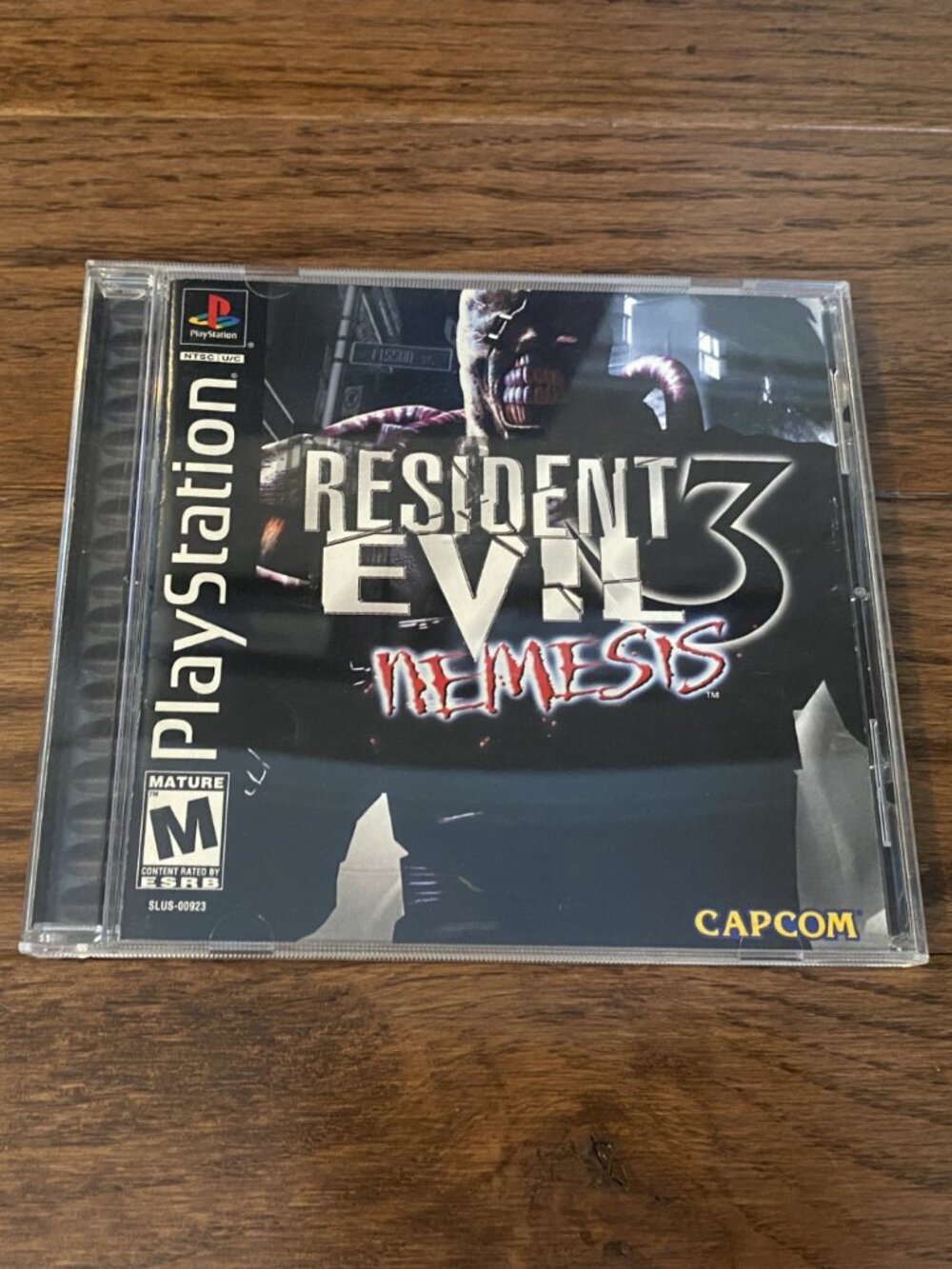Resident Evil 3: Nemesis (Playstation 1, PS1) with Manual